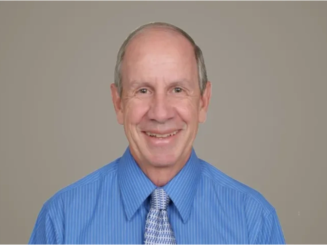 Dr. Dennis Lichtenberger