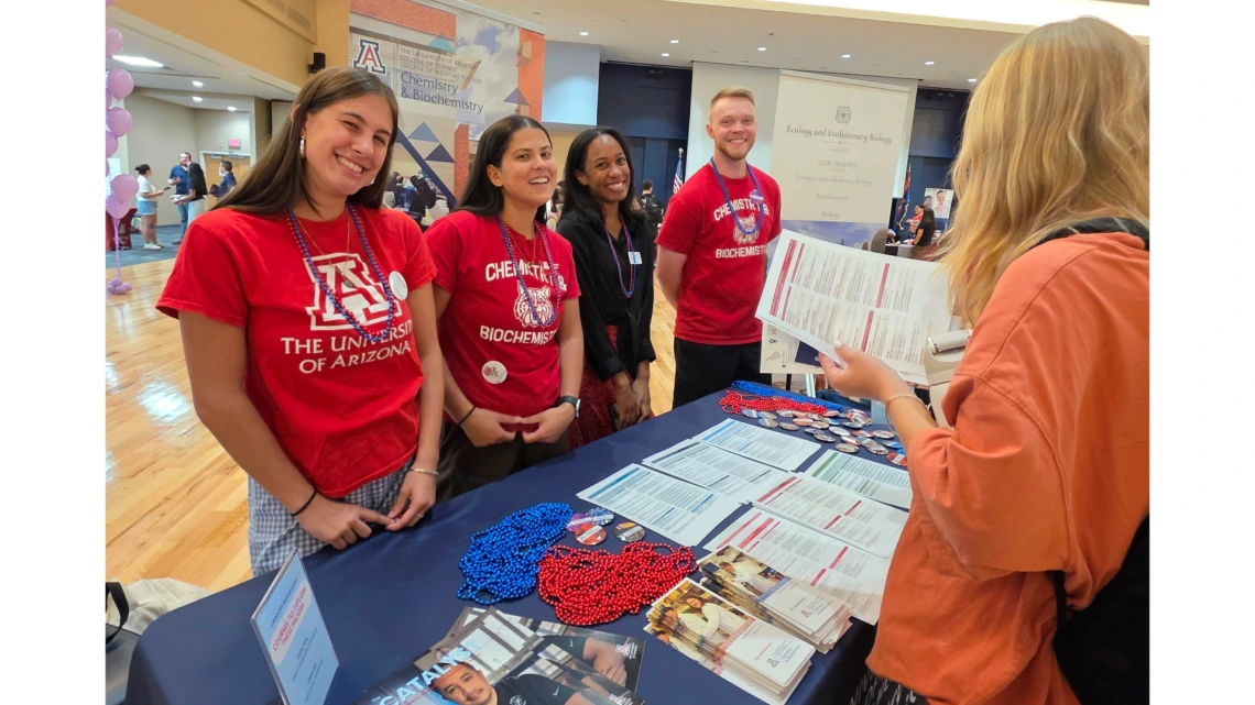 CBC Advisor and Ambassadors at the Meet Your Major Fair