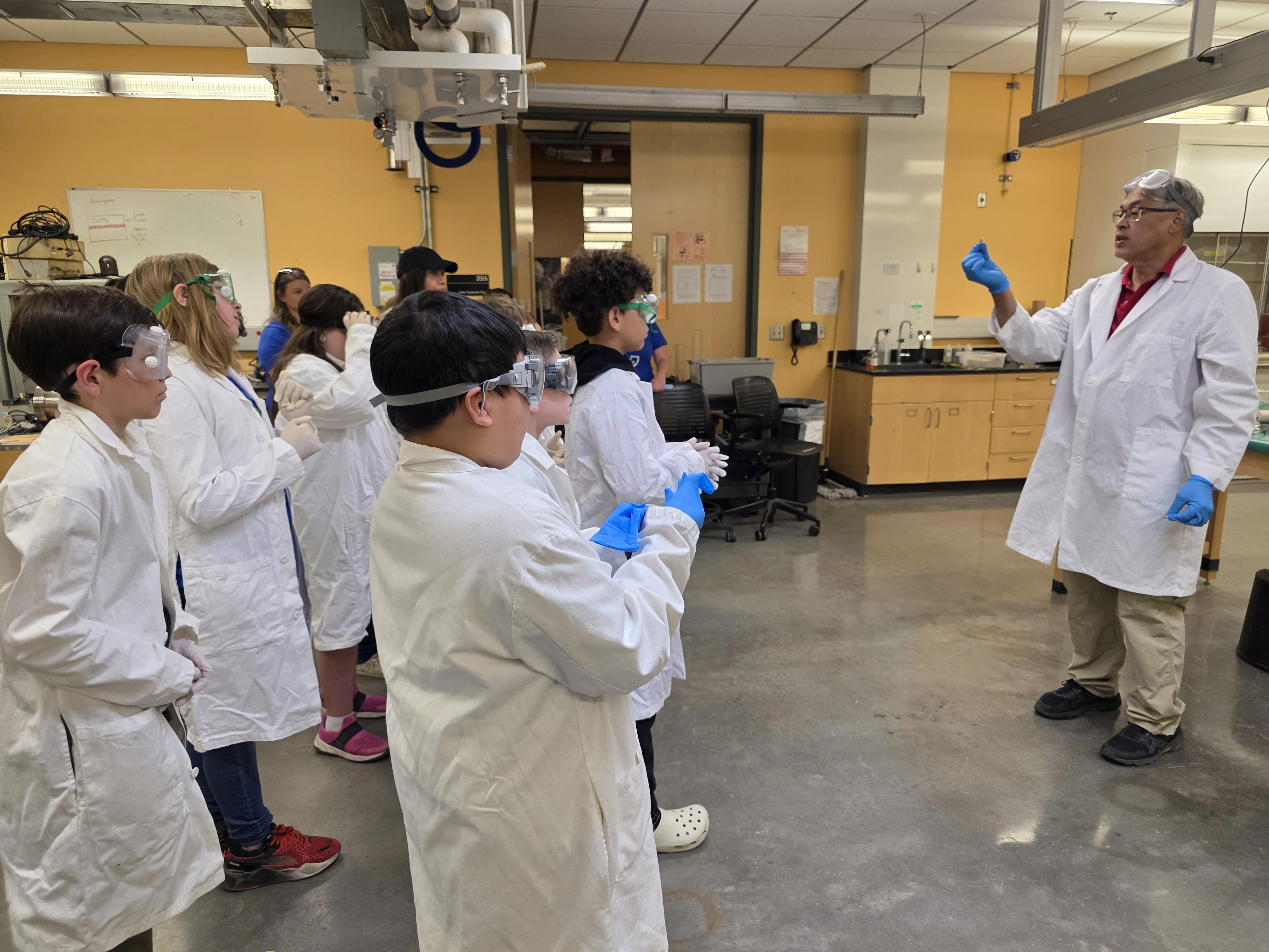 Cottonwood Elementary School 5th graders visit CBC